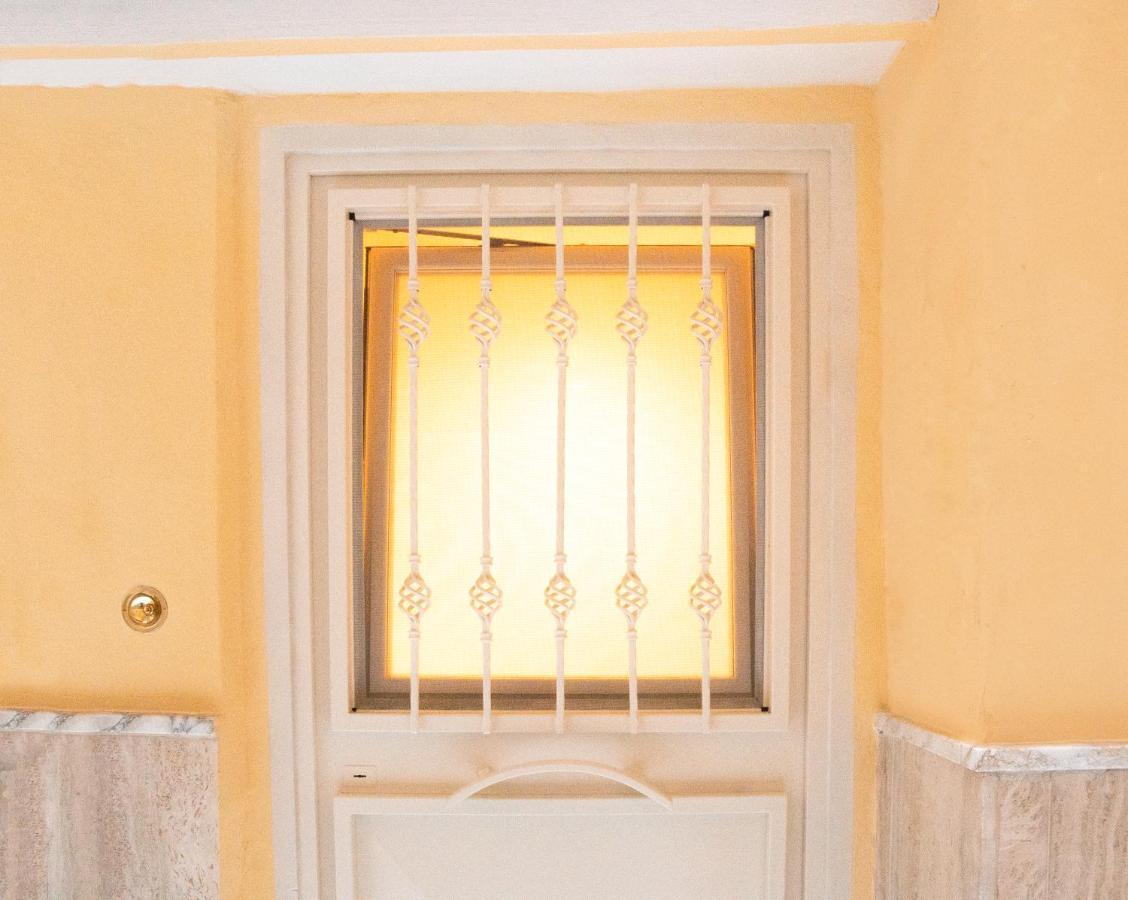 Jungle 13 - Room And Apartments Νάπολη Εξωτερικό φωτογραφία